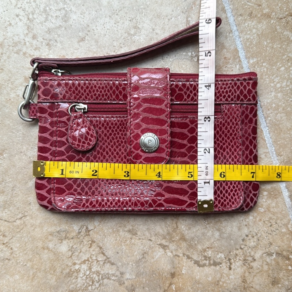 Perlina New York Reptile Embossed Red Leather Wristlet Clutch Wallet Zip & Slip - Picture 10 of 10